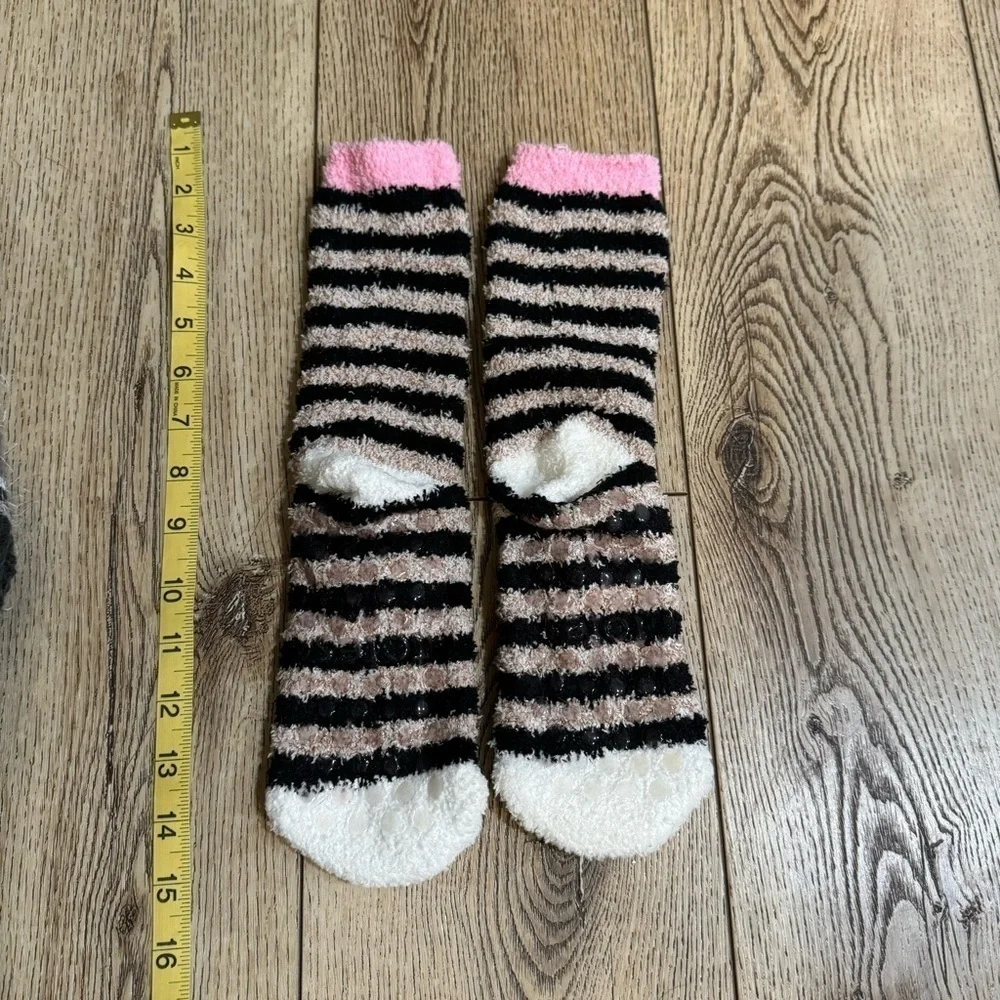 Source Unknown new pairs